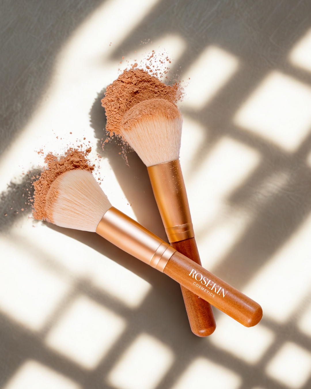 On-the-Go Loose Powder Brush - Image 2